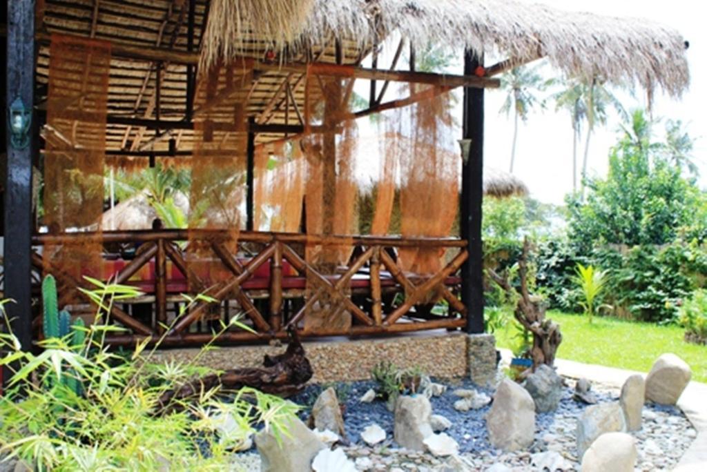 Cooper'S Beach Resort Lucbuan Buitenkant foto
