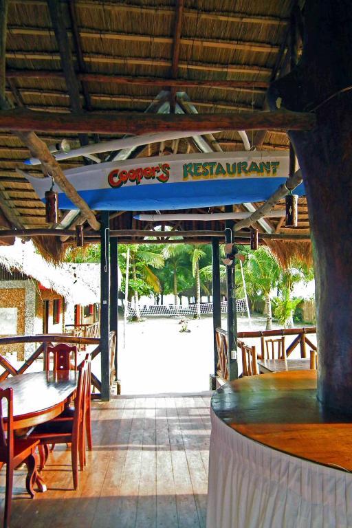 Cooper'S Beach Resort Lucbuan Buitenkant foto