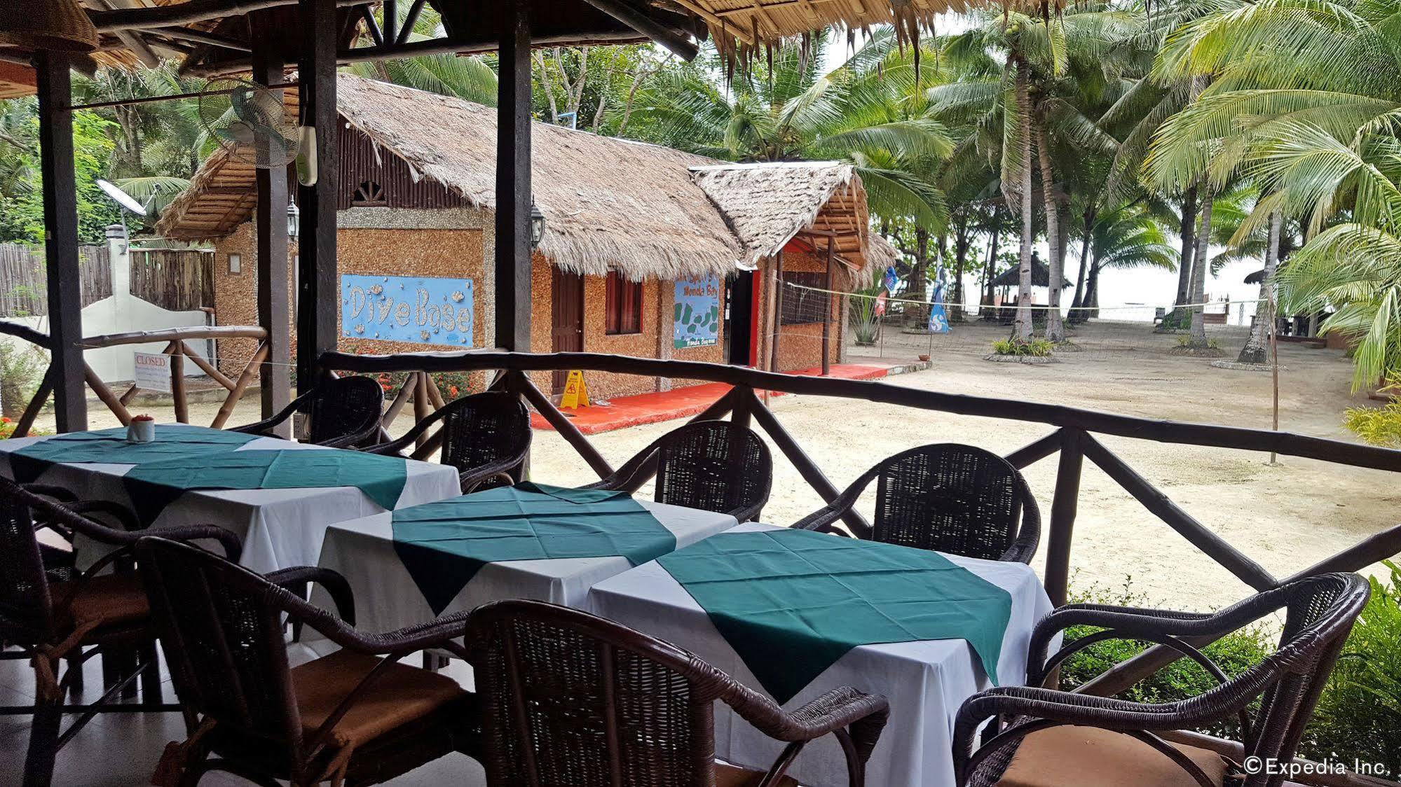 Cooper'S Beach Resort Lucbuan Buitenkant foto